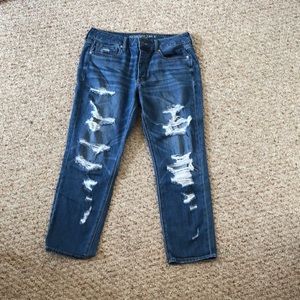 American eagle tomgirl jeans!!